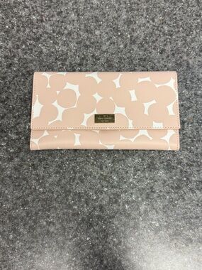 EUC Kate Spade Putnam Drive Cyra Splodge Dot Pink/White Large Flap Wallet $199!